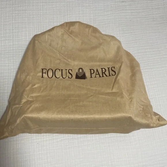 Stunning FOCUS PARIS Handbag - Picture 10 of 10